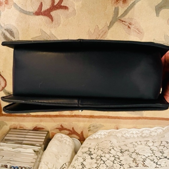 Badgley Mishka blue denim and vegan leather faux pearl messenger bag. NWT - Picture 6 of 10